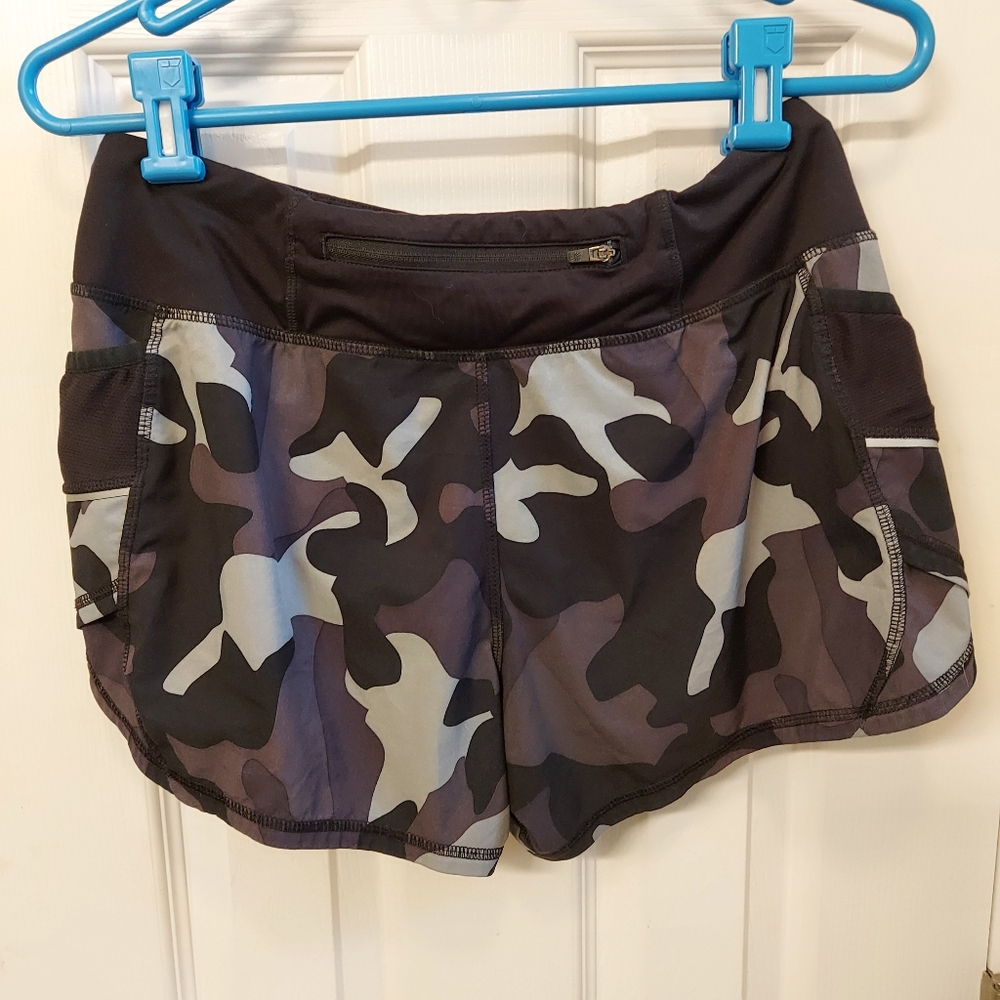 Athleta camo shorts - Picture 3 of 6